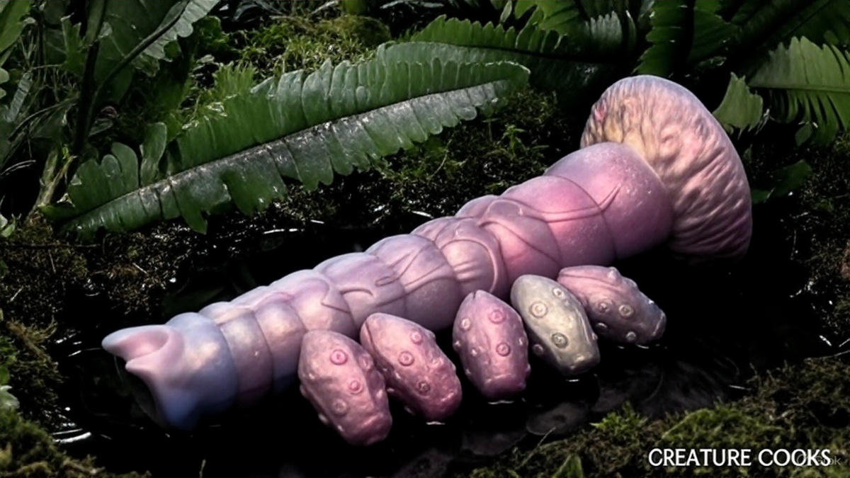 Deep Invader Tentacle Dildo With Eggs